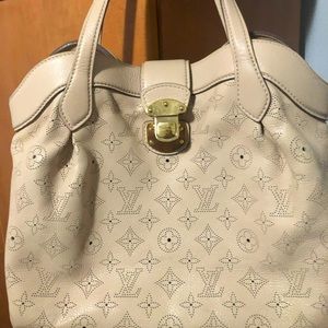 SOLD/ Louis Vuitton Mahina Cirrus Coquille Beige.